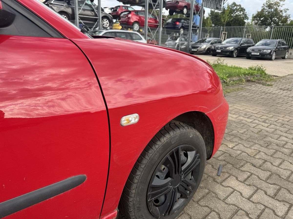 Seat Ibiza 6L original Kotfl&uuml;gel vorn rechts LS3H Emocion Rot Bj.2006